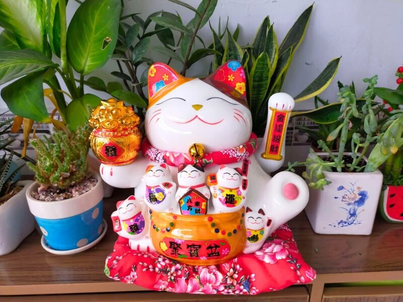 Mèo phong thủy Nhật Bản