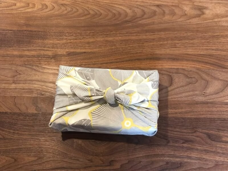 gói quà Tết bằng khăn Furoshiki